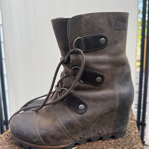 *SOLD* Sorel Joan of Arctic Wedge Boots